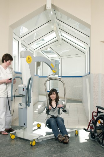 Mobile hoist 2600 (Victor) - Handi-Move Patient lift hoist