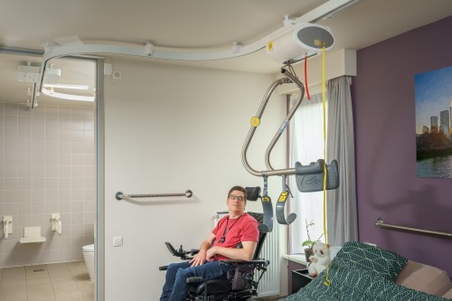 Ceiling lift - independent use ; Ceiling track rails ; Handi-Move Body Support® - Handi-Move Patient lift hoist