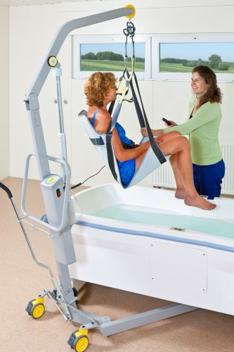 Mobile hoist 1640 ; Bath seat PVC ; Classic spreader bar - Handi-Move Patient lift hoist