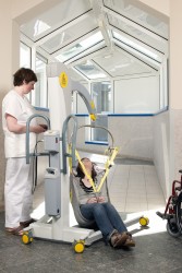 Mobile hoist 2600 (Victor) ; Standard/contour sling - Handi-Move Lifting systems