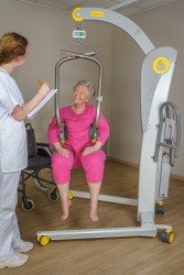 Mobile hoist 2600 (Victor) ; Digital scale - Handi-Move Patient lift hoist