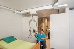 Electric traverse rail - Handi-Move Patient lift hoist