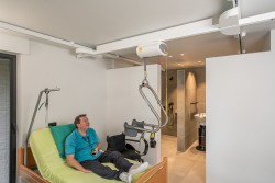 Electric traverse rail - Handi-Move Patient lift hoist