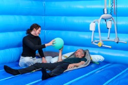 Ceiling lift - independent use ; Electric tilting spreader bar - Handi-Move Patient lift hoist