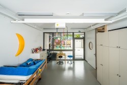 Ceiling lift - independent use ; Traverse Rail - Handi-Move Patient lift hoist