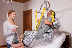 Wall lift ; Hygiene sling ; Standard spreader bar - Handi-Move Patient lift hoist