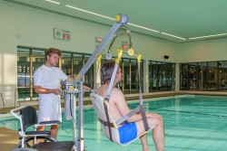 Mobile pool lift  - Handi-Move Lifting systems