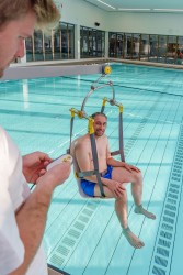 Mobile pool lift  - Handi-Move Patient lift hoist