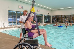 Mobile pool lift  - Handi-Move Patient lift hoist