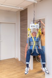 Portable ceiling hoist with "tarzan" system - Handi-Move Lifting systems