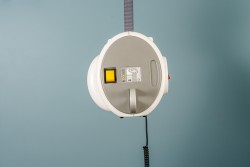 Portable ceiling hoist