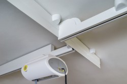 Ceiling track installations ; Traverse rail with connector - Handi-Move Patient lift hoist