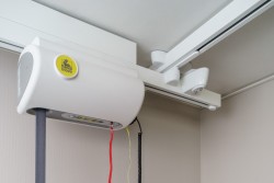 Ceiling track installations ; Traverse Rail - Handi-Move Patient lift hoist