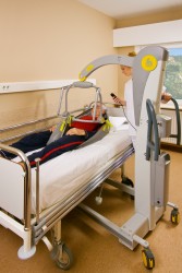 Mobile hoist 2600 (Victor) ; Mobile hoists with tilting spreader bar 2610 (Victor) - Handi-Move Patient lift hoist