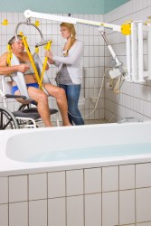 Wall lift ; Hygiene - bathing sling ; Standard spreader bar - Handi-Move Patient lift hoist