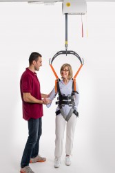 Ceiling motor ; Walking harness - Handi-Move Lifting systems